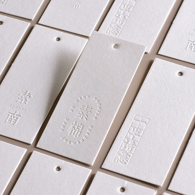Clothing Tags White Tissue Paper Card Concave and Convex Characters Medium Thick Paper Design Custom Clothing Store Men's and Women's Clothing Labels Custom-Made