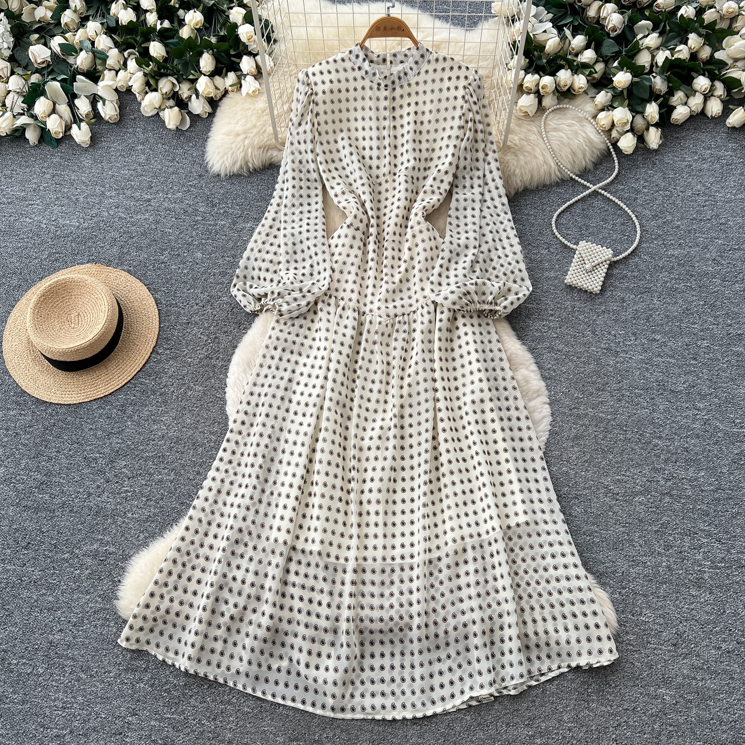 French Style High End Stand Collar Lantern Sleeve Polka Dot Dress Waist Defining Slim Fit Elegant Long Dress Autumn