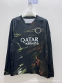 2526 Paris Four Guest Long Sleeve