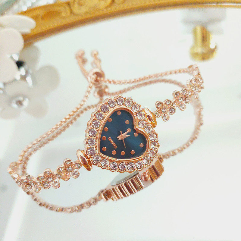 跨境外贸爆款爱心镶钻时尚女士手表抽拉式女款学生桃心手链表批发