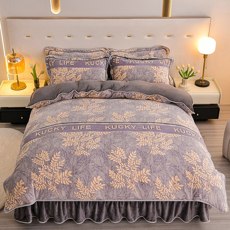 Popular Live-Streamed Fleece-Lined and Thickened Milk Velvet Four-Piece Bedding Set, High Weight, Soft Printed Gold Carving Velvet Gift Bedding