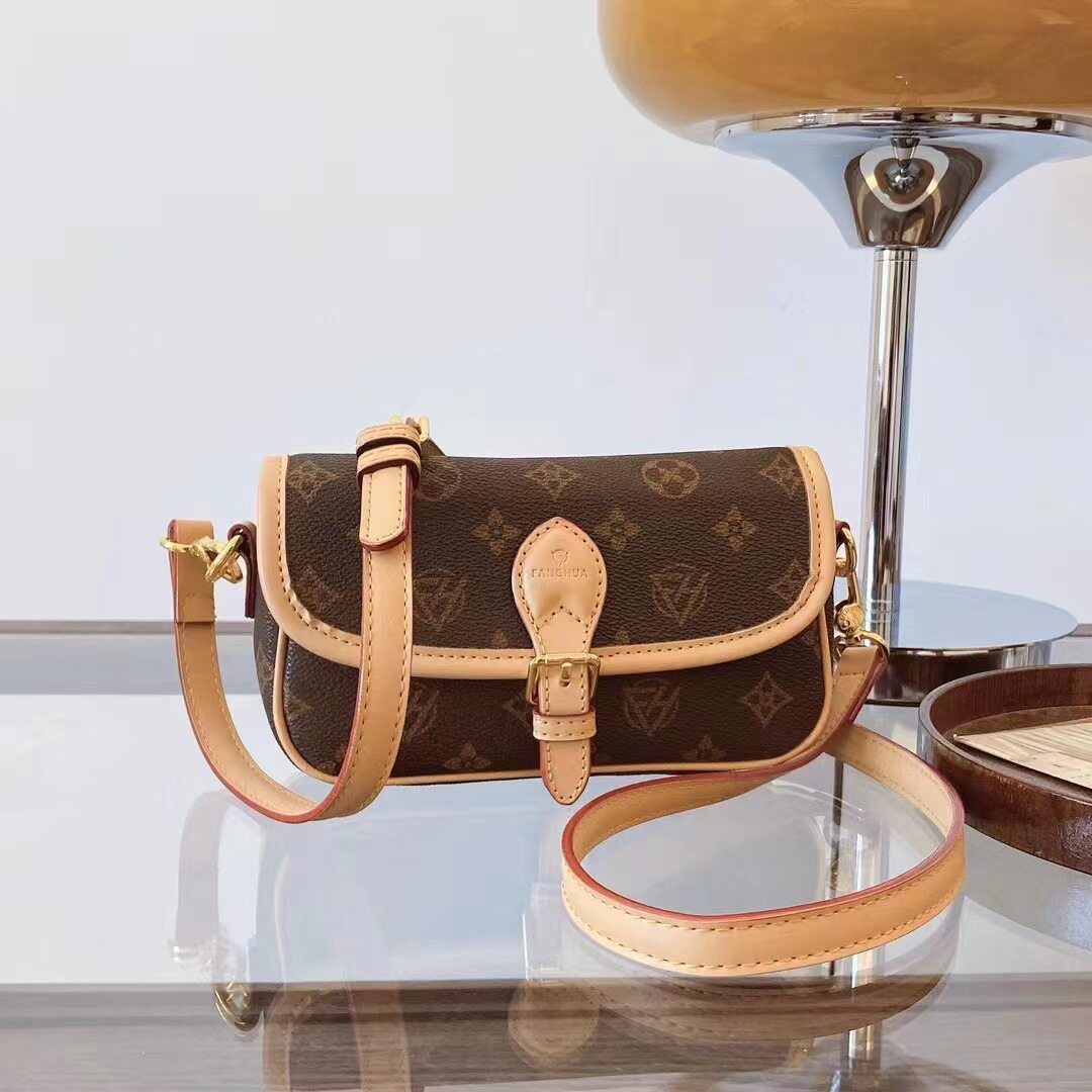 ブラウン花と杏