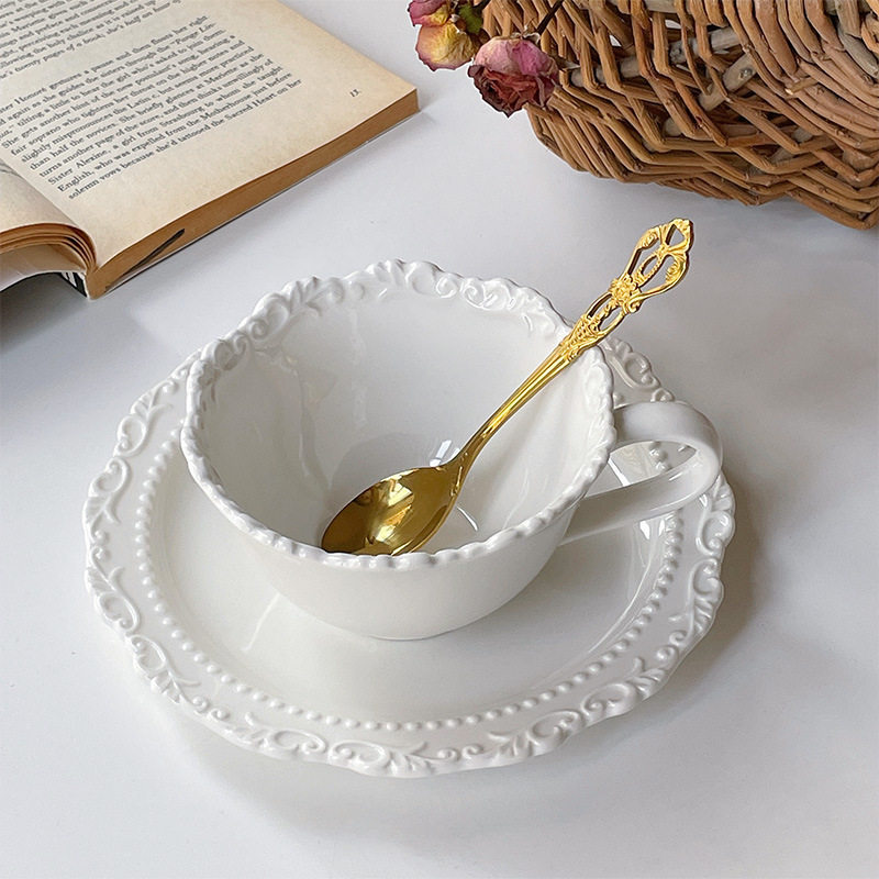 Керамическая кофейная чашка Mooney с французским тиснением и блюдцем в стиле ретро, чашка для послеобеденного чая, бытовая однотонная чашка для латте