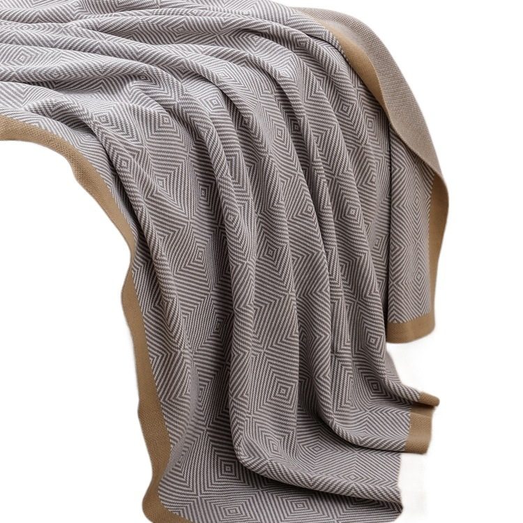 Knitted Light Luxury Aircraft First Class Aviation Blanket Air Conditioning Blanket Office Sofa Nap Blanket Cover Blanket Car Blanket