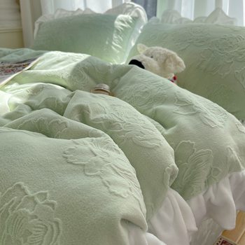 Korean Style Zhihua Peony Milk Velvet Lace Four-Piece Set Class a Double-Sided Warm Milk Velvet Autumn and Winter Bed 4-Piece Set