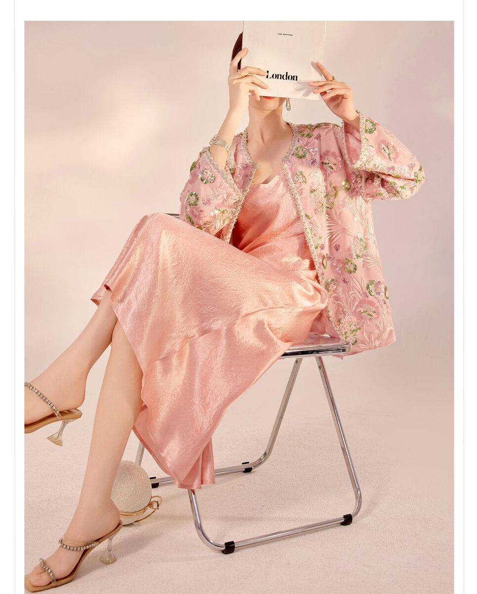 Áo khoác nữ dài tay thêu nổi bật đính cườm sequin — Màu hồng