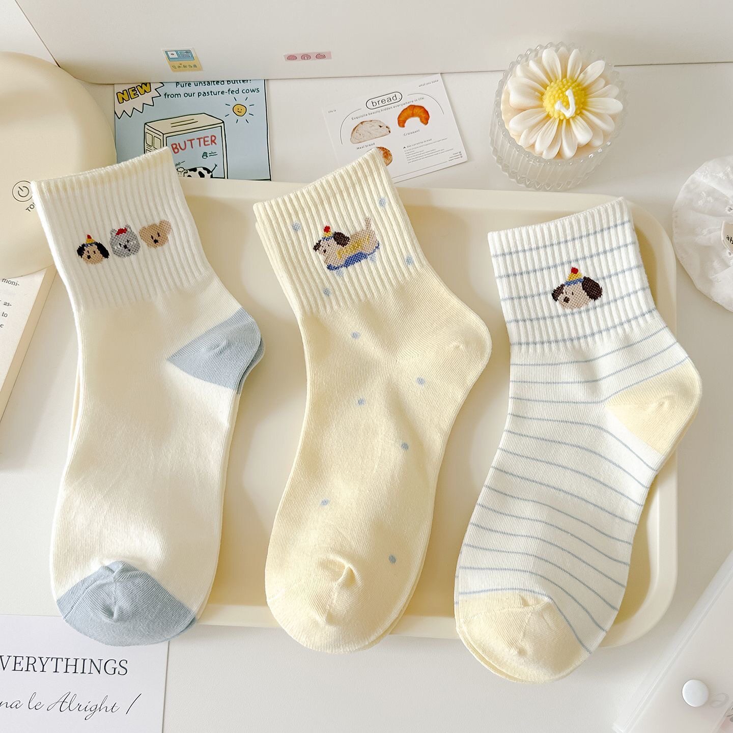 26新款奶油黄卡通袜子女秋冬季中筒袜吸汗透气棉袜运动袜可爱甜美