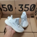 350 children's shoes White stars