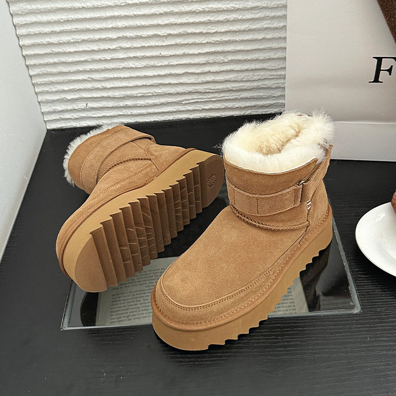 Guangzhou Thick-Soled Velcro Snow Boots for Women, Height-Increasing Warm Platform Chelsea Boots with Washboard Soles, Short Boots