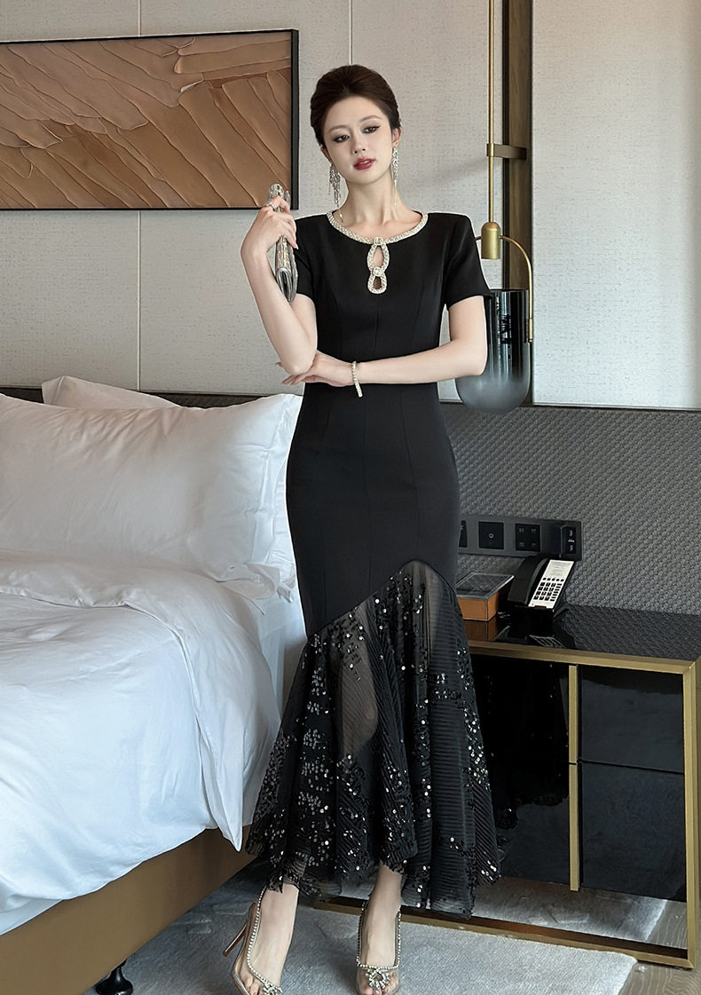 Đầm dạ hội nữ cổ tròn tay ngắn, đính đá lấp lánh, eo cao, chân váy bất đối xứng — [Màu đen] chi tiết 6