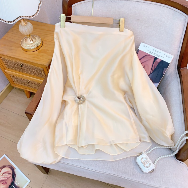 Đầm trễ vai màu hồng nude tay bồng nhún eo dáng xòe mềm mại — Áo màu hồng nude, Chân váy hồng nude