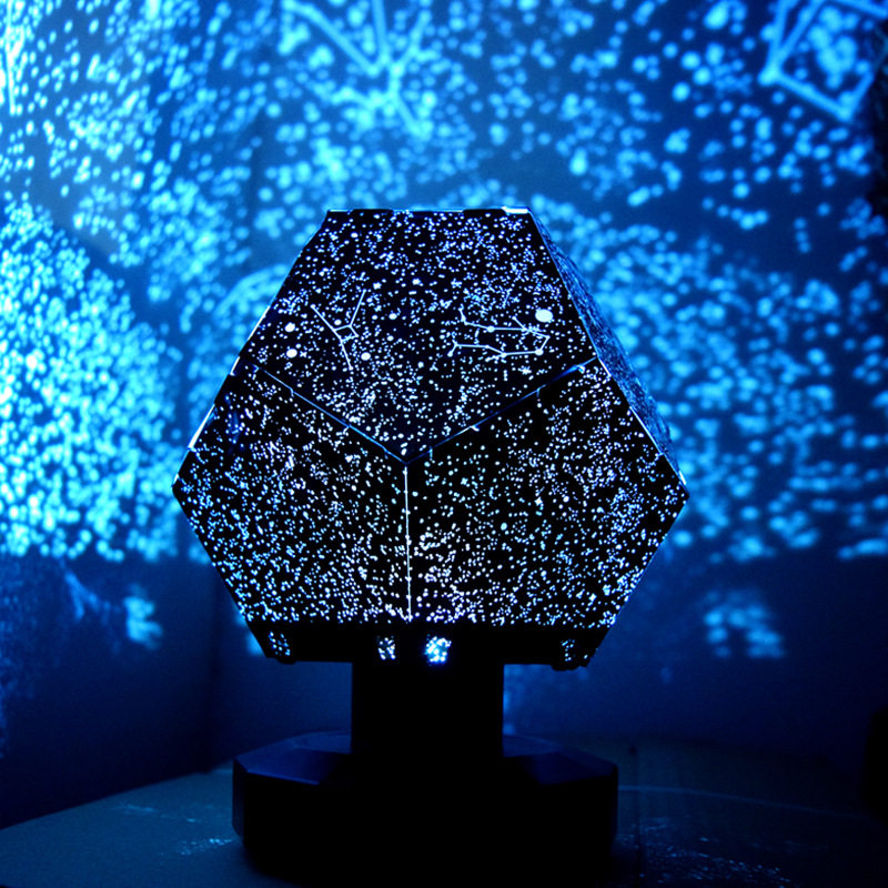 The new super bright version of the five generations of adult scientific projection lamp instrument Four Seasons starry sky projection lamp nightlight birthday gift