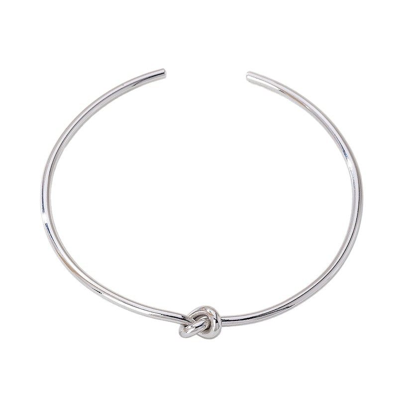 Fashionable and Elegant Knotted Women's Choker, Simple and Versatile, Stylish and Suitable for Women to Wear
