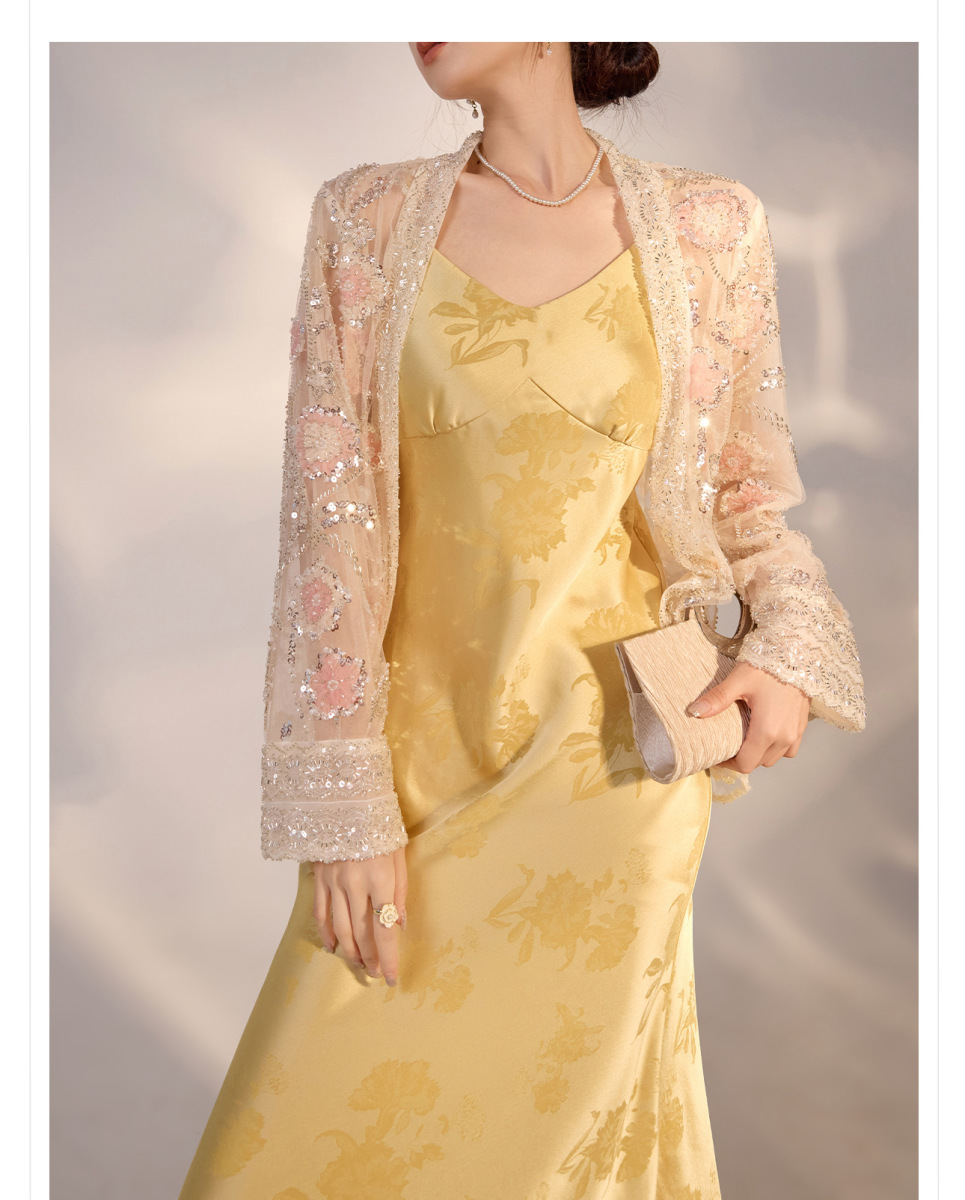Áo khoác nữ dài tay dáng suông họa tiết hoa dập nổi phối sequin nhẹ — Màu mơ dịu nhẹ (tóc 7 ngày), Màu mơ dịu nhẹ (tóc nhuộm trong ngày)