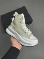Sandwich muffin high-top gray green