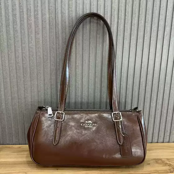 Coach C New Asher Baguette Bag Oil-Waxed Cowhide Leather Shoulder Underarm Commuter Women's Bag Handbag Bowling Pillow Bag