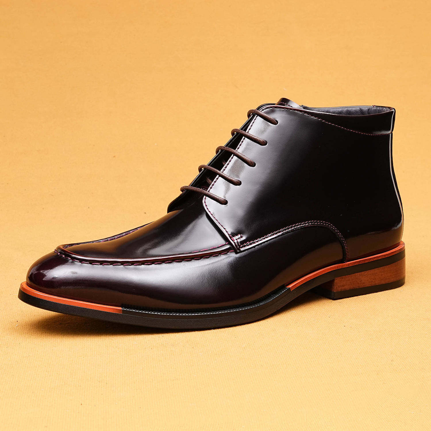 Giày Chelsea Boot Nam Da Bóng Cao Cổ Mũi Nhọn Chiều Cao Đế Khoảng 3cm Màu Đen