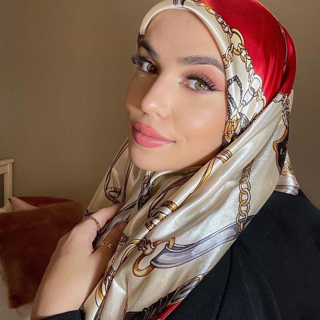 Malaysia shoppe satin satin 90*90cm large square letter printed silk scarf Satinbawal