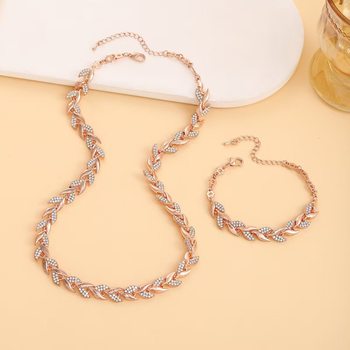 Ins Style Accessible Luxury Design High-End Metal Diamond Wide Necklace Women's Cuban Chain Micro-Inlaid Hip-Hop European and American Necklace