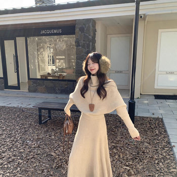 Gentle Apricot-Colored Stacked Collar Knit Top Women's Winter Slimming Flared Skirt Half Skirt Elegant Two-Piece Set