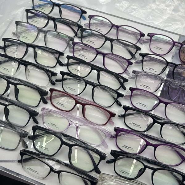 Holy Dream Tr90 Frame Pure Titanium Frame Internet Celebrity Frame Plate Frame Danyang Glasses Cat Eye Glasses