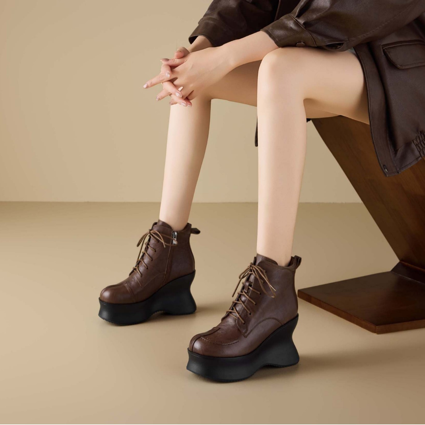 Boot Cổ Thấp Nữ Chất Liệu Da Bò Cao 10cm Đế Cao Hàng Mùa Xuân Thu Đông Phục Cổ Cổ Điển