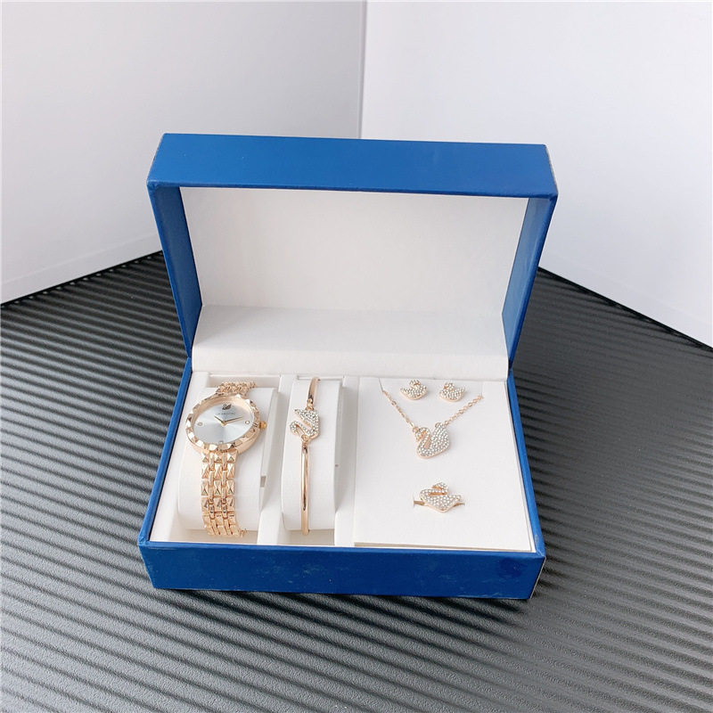 Factory in stock packaging gift box heaven and earth cover watch box bracelet box decoration wholesale gilded LOGO