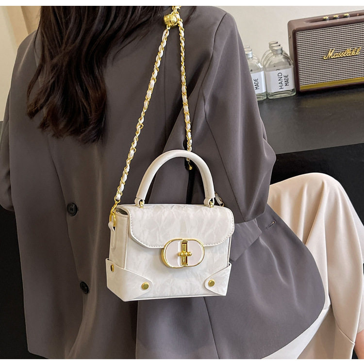 O1CN01YP6Vh51yV4GJFsQXh !!2212088006583 0 cib