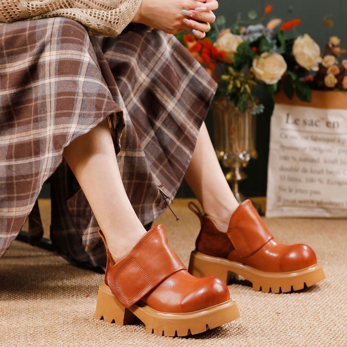 Boot Martin nữ da bò sáp cổ ngắn phong cách cổ điển — màu đen, nâu