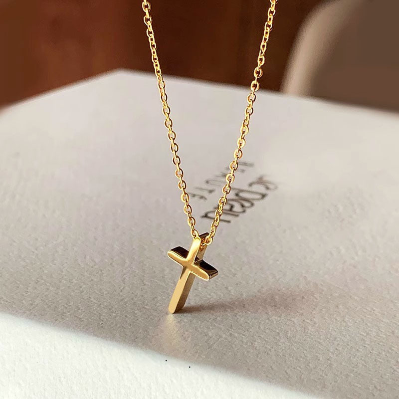 Wen Jian Cross Necklace New 18k Gold Pendant Clavicle Chain Women's High-grade Necklace Titanium Steel Color-free Decoration
