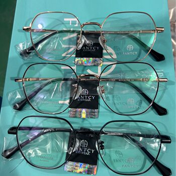 Shenzhen IP titanium frame memory titanium retro large frame myopia frame carved small face plain pure titanium flat mirror wholesale