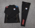 2526 lyon black