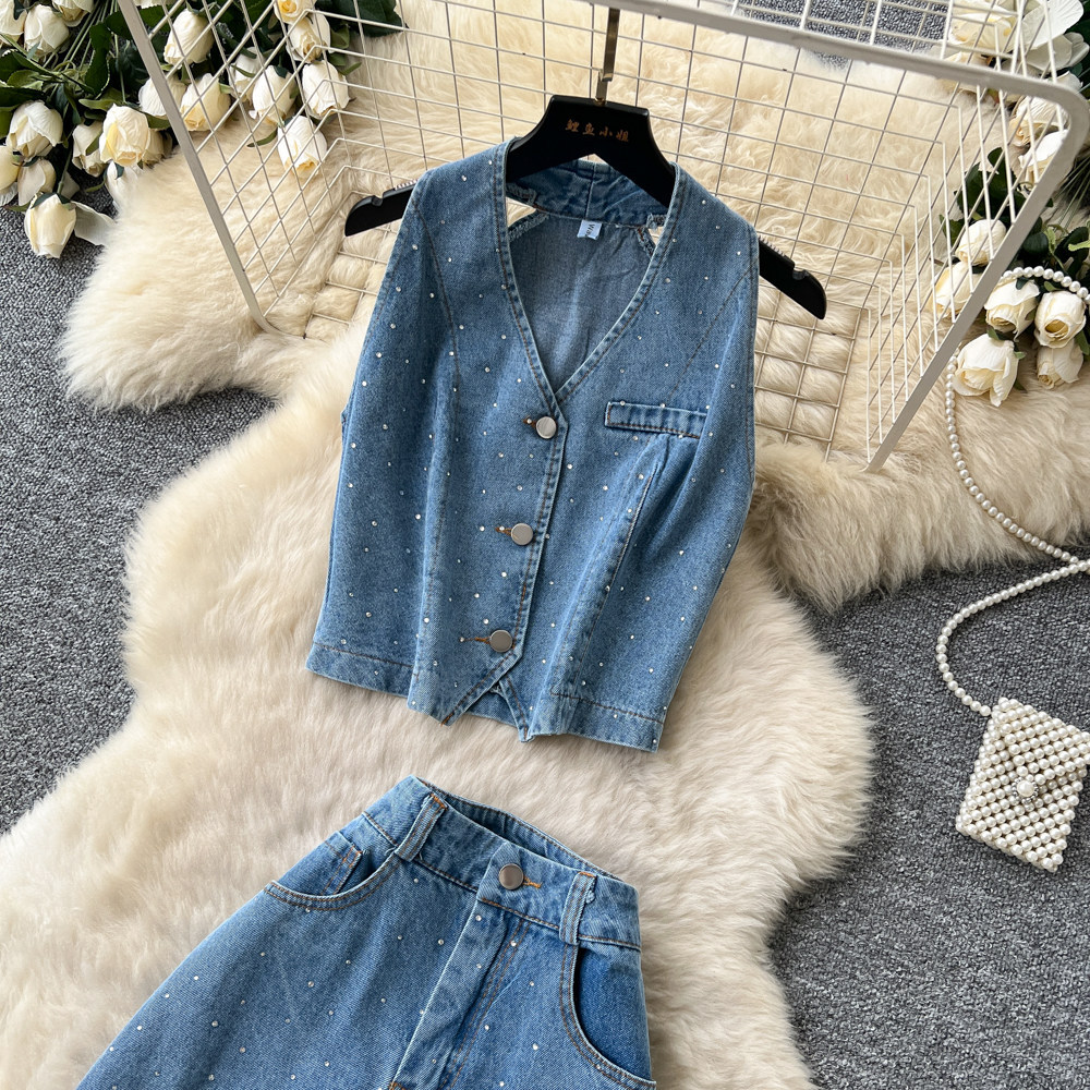 Sleeveless Denim Jumpsuit Set for Women Slim Fit High Waist Halter Neck Summer Casual Wear Wholesale Available