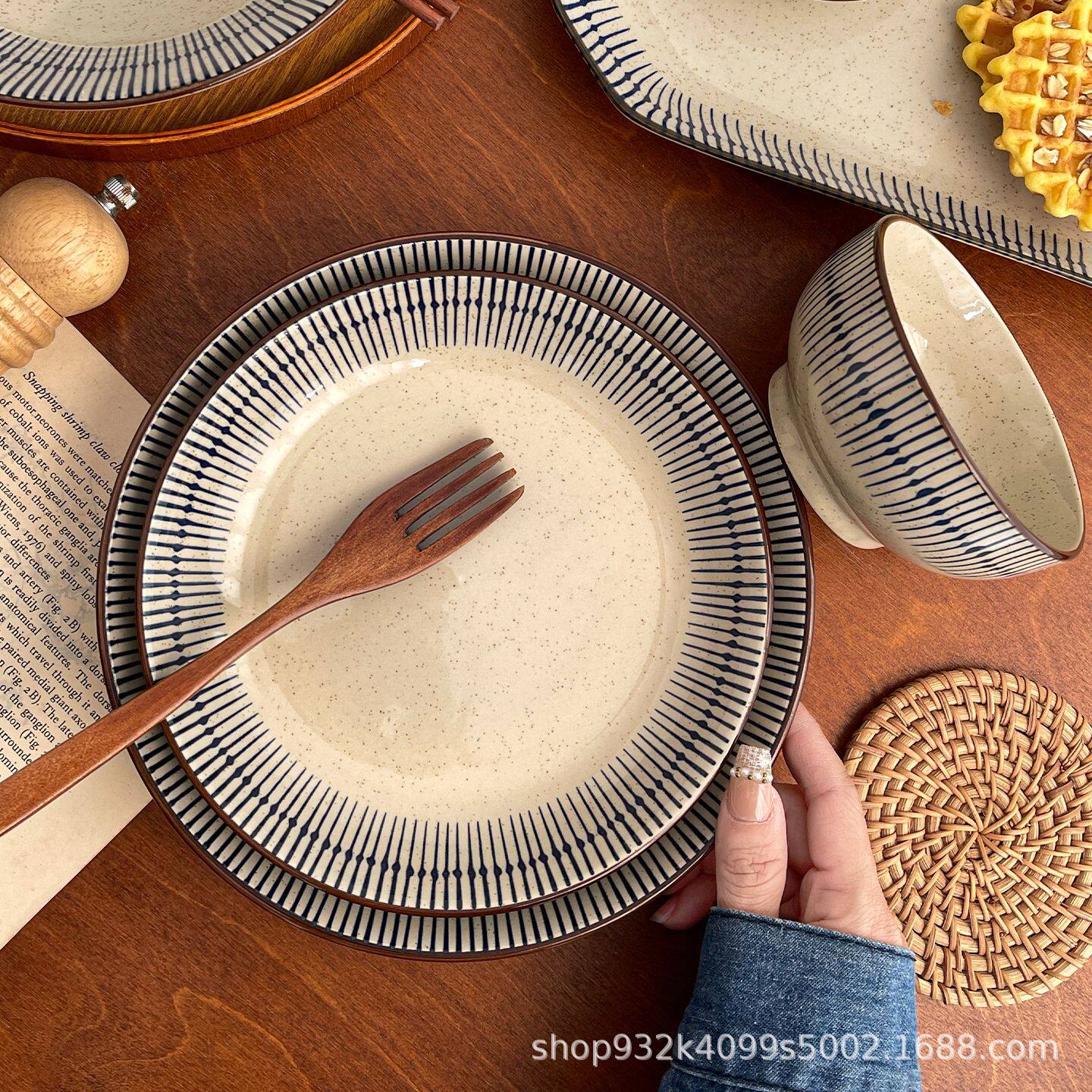 Japanese Ceramic Tableware Set Bowls and Plates Underglaze Color Household Rice Bowls High-End Dish Plates Noodle Bowls Salad Bowls Soup Bowls