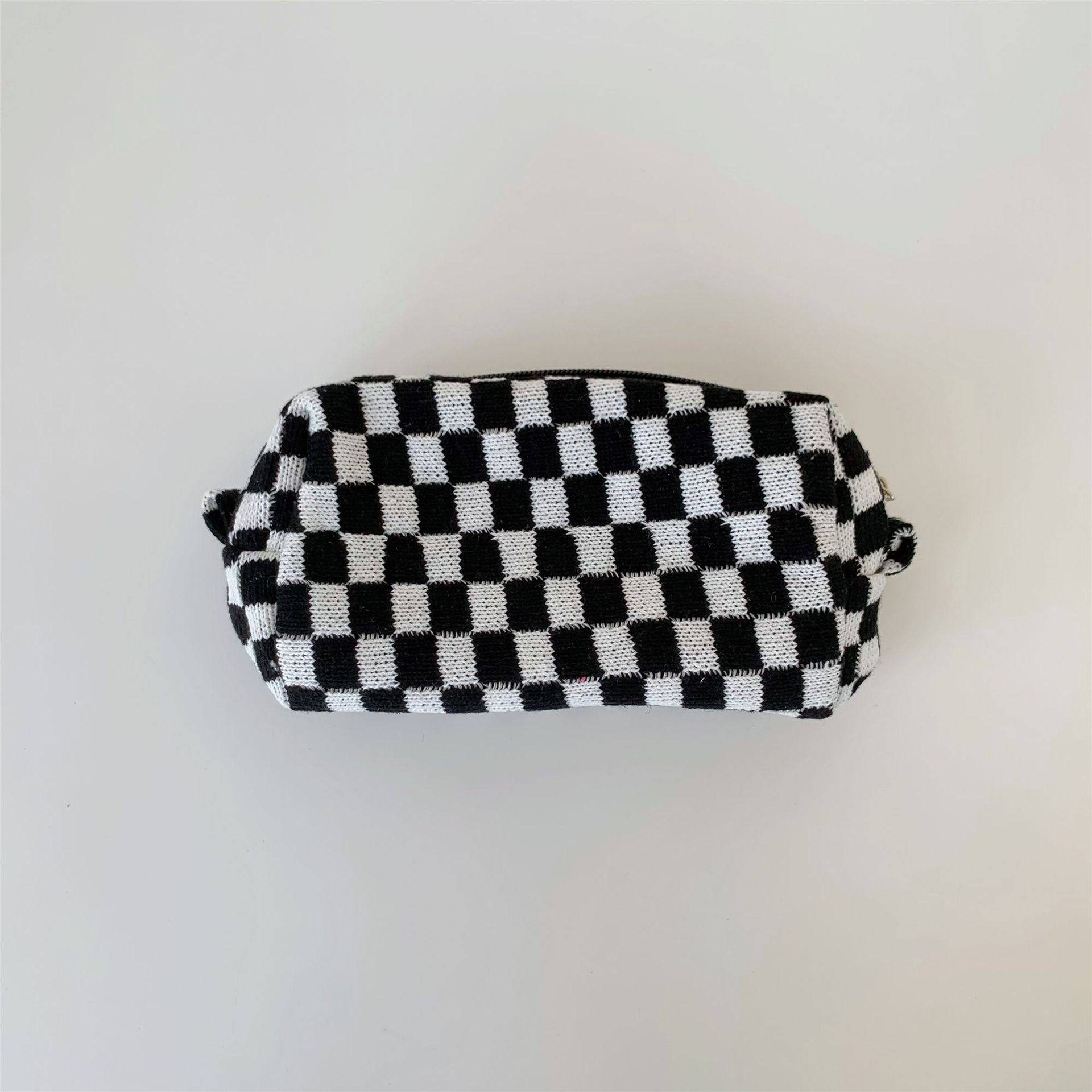 Wool Checkerboard Cosmetic Bag Large Capacity Knitted Storage Bag Autumn and Winter Plaid Knitted Storage Washbag Portable