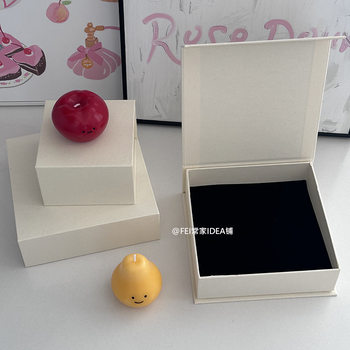 Ins Style Daily Miscellaneous White Square Light Luxury Minimalist Jewelry Gift Box Magnetic Suction Flip Cover DIY Ring Flower Packaging Gift Box