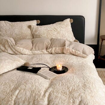 Embossed Milk Velvet Four-Piece Rabbit Plush Coral Velvet Anti-Static Thickeneded Quilt Cover Bed Sheetss Winter Four-Piece Bedding Set