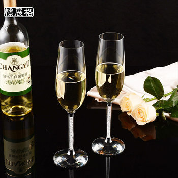 Factory direct supply creative champagne glass gift box European goblet transparent glass glass glass factory direct supply logo