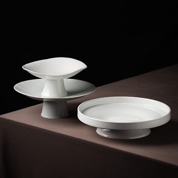 Hotel kitchen ceramic tableware fruit snack plate high-foot tribute snack plate green and white cold dishes Chinese home banquet