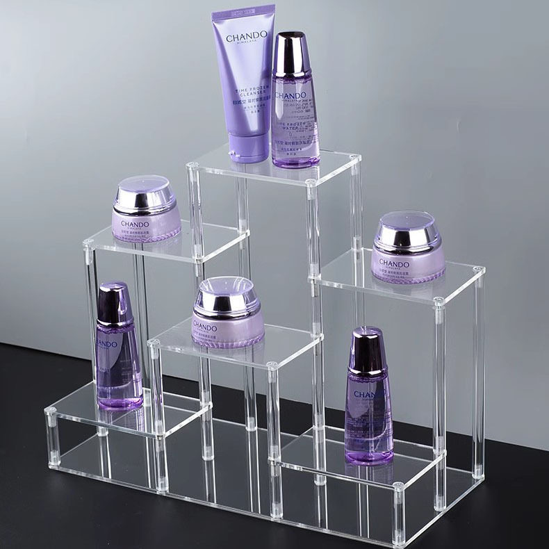 ฉากกั้นทางเข้าชั้นวางอะคริลิทำมือโบราณจับถ้วยพอร์ซเลนชุดน้ำชาหลายชั้นแสดงบันไดชั้นวางจอแสดงผล