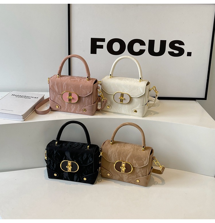 O1CN01YqL1nr1k9d5eqCXpf !!2216095894641 0 cib