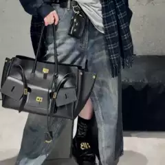 B Brand's Popular Motorcycle Bag, Trendy Tote Bag, Large-Capacity Underarm Bag, Fashionable Shoulder Bag, High-End Handbag for Women