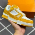 Presbyopia yellow