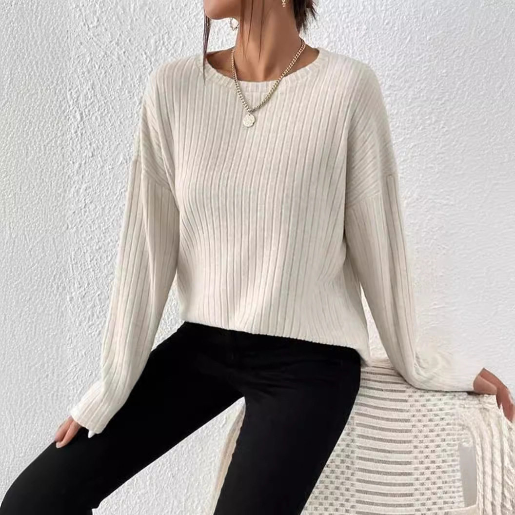 Casual Loose Fit Solid Color Sweater Round Neck Autumn Winter Comfortable Fabric Wholesale Available