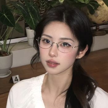 Myopia Glasses for Women, Retro Oval Ultra-Light Metal Small Frame, Nerd Cool Feeling, Plain Eye Protection Flat Glasses Frame
