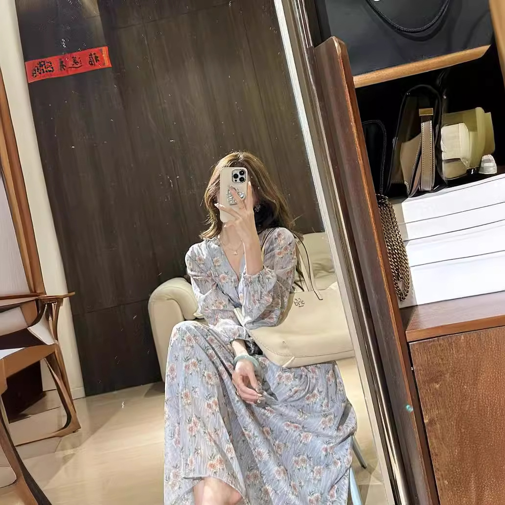 (Mới) Mã K0829 Giá 990K: Váy Đầm Liền Thân Nữ Gutdo Dài Tay Hàng Mùa Xuân Thu Đông Họa Tiết Hoa Thời Trang Nữ Chất Liệu G03 Sản Phẩm Mới, (Miễn Phí Vận Chuyển Toàn Quốc).