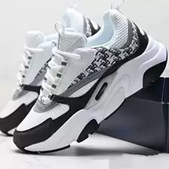 2025 Couple Running Shoes New Model Thick-Soled Luminous Dad Shoes Fashionable Breathable Casual Sports Trendy Shoes Versatile