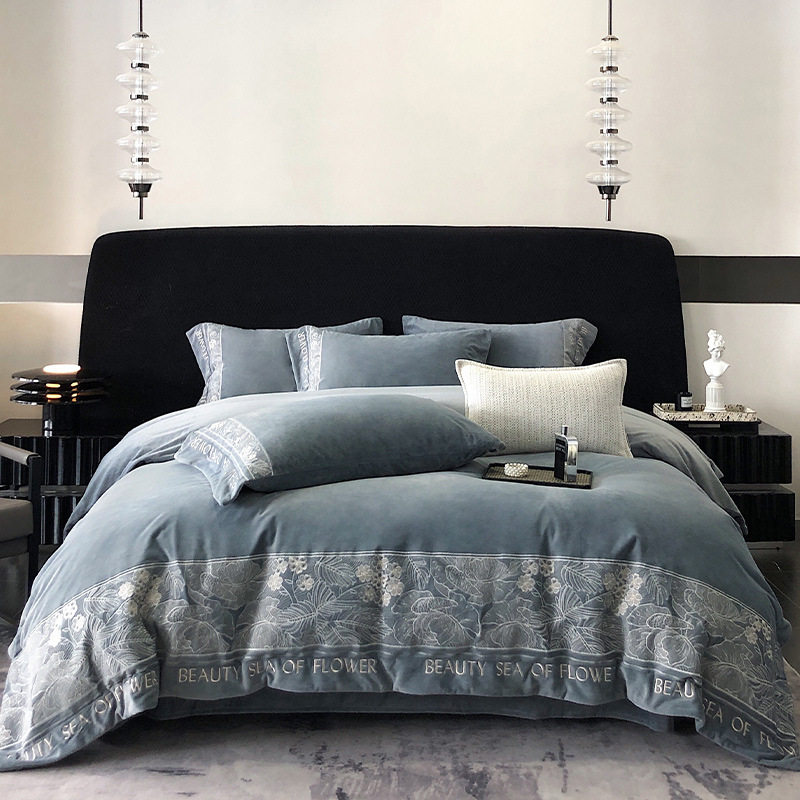 High-end Class A baby velvet milk velvet four-piece set autumn and winter thickened coral velvet embroidery quilt cover advanced bedding 4