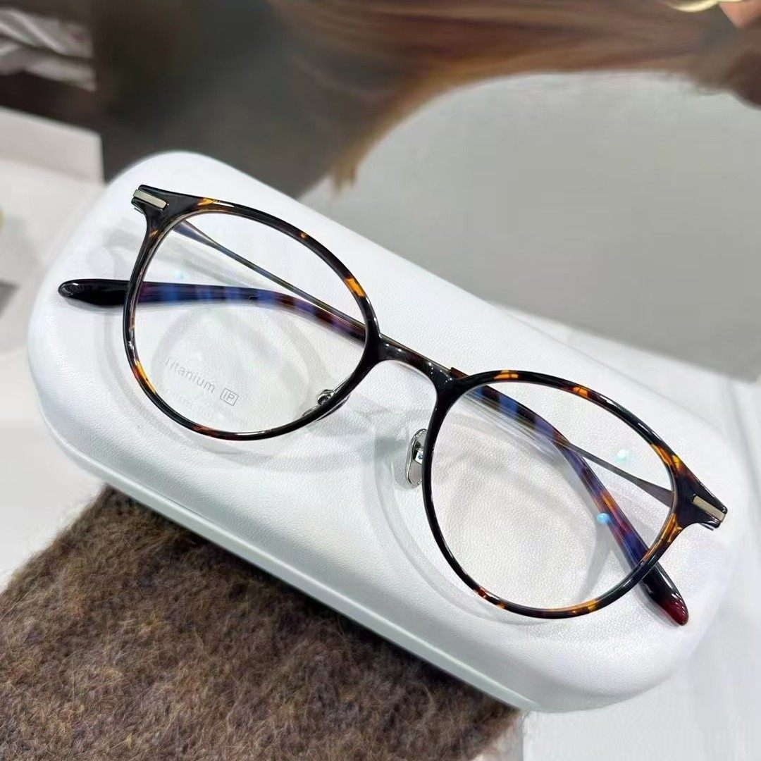 New Tr Pure Titanium Glasses Frame Korean Style Milk Coffee Large Frame Round Can Be Equipped with Prescription Anti-Blue Light Plain Women's Glasses Frame