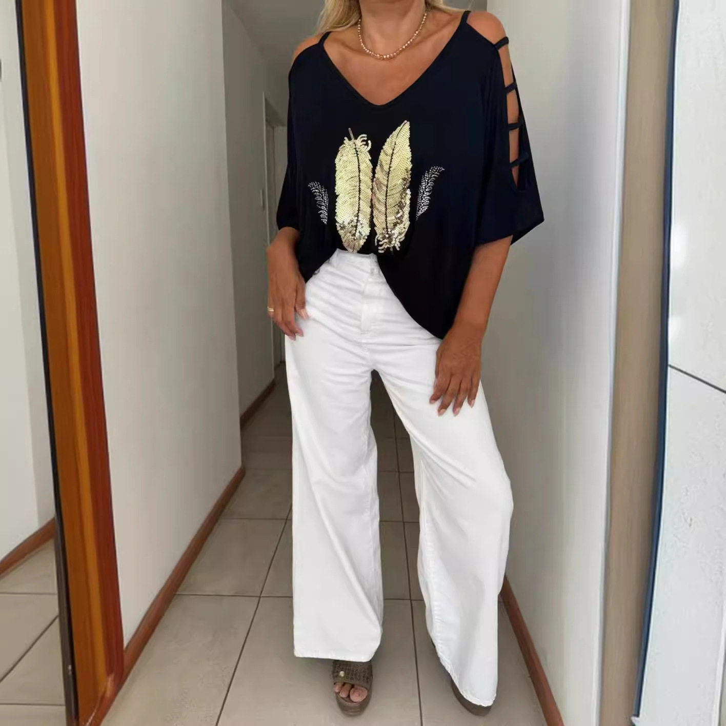 Summer Womens Fashion Top Floral Print Off Shoulder V Neck Short Sleeve Casual Wear Wholesale Available
